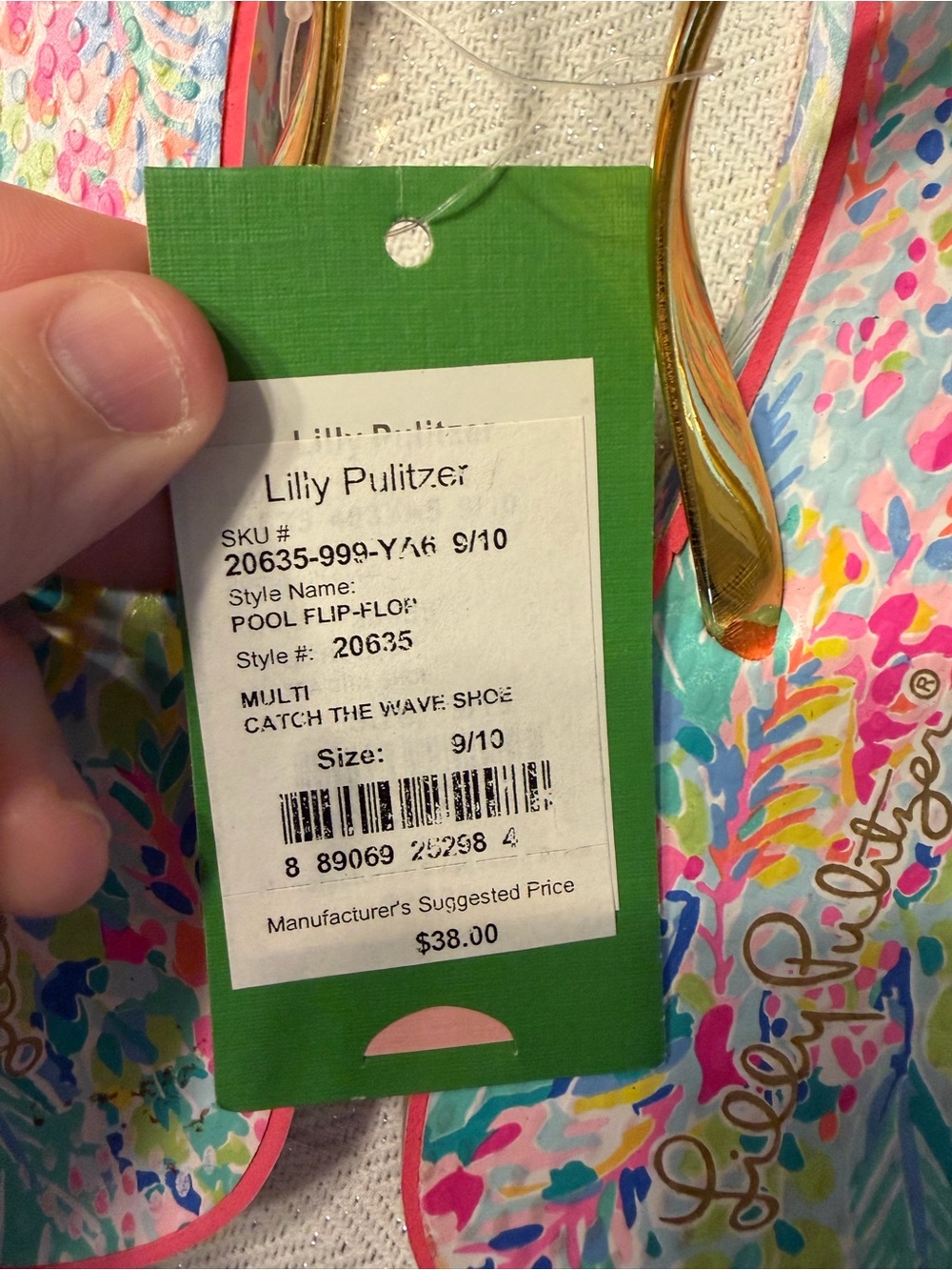 NWT Lilly Pulitzer Gold-strap Flip Flops “Catch the Wave print” size 9/10 - Picture 4 of 5